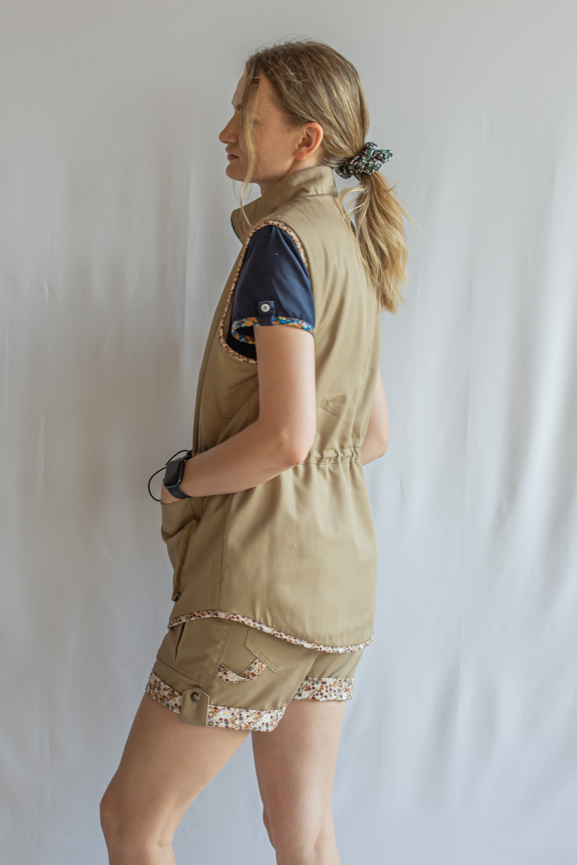 Garden shorts (tool pockets, adjustable length and waist) - S