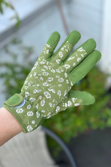 Garden gloves (two sizes)
