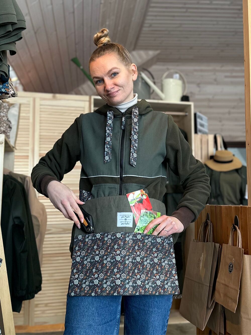 Gardening apron 