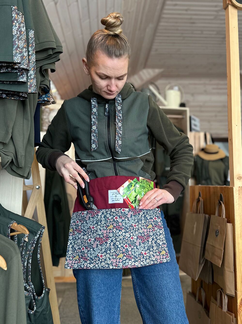 Gardening apron 
