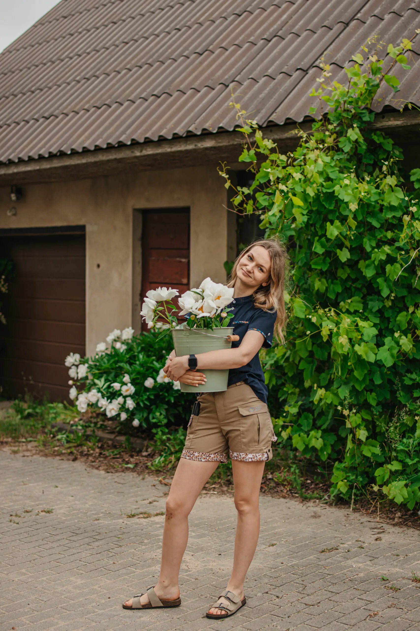 Garden shorts (tool pockets, adjustable length and waist) - S