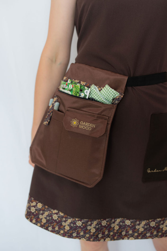 Garden tool pocket