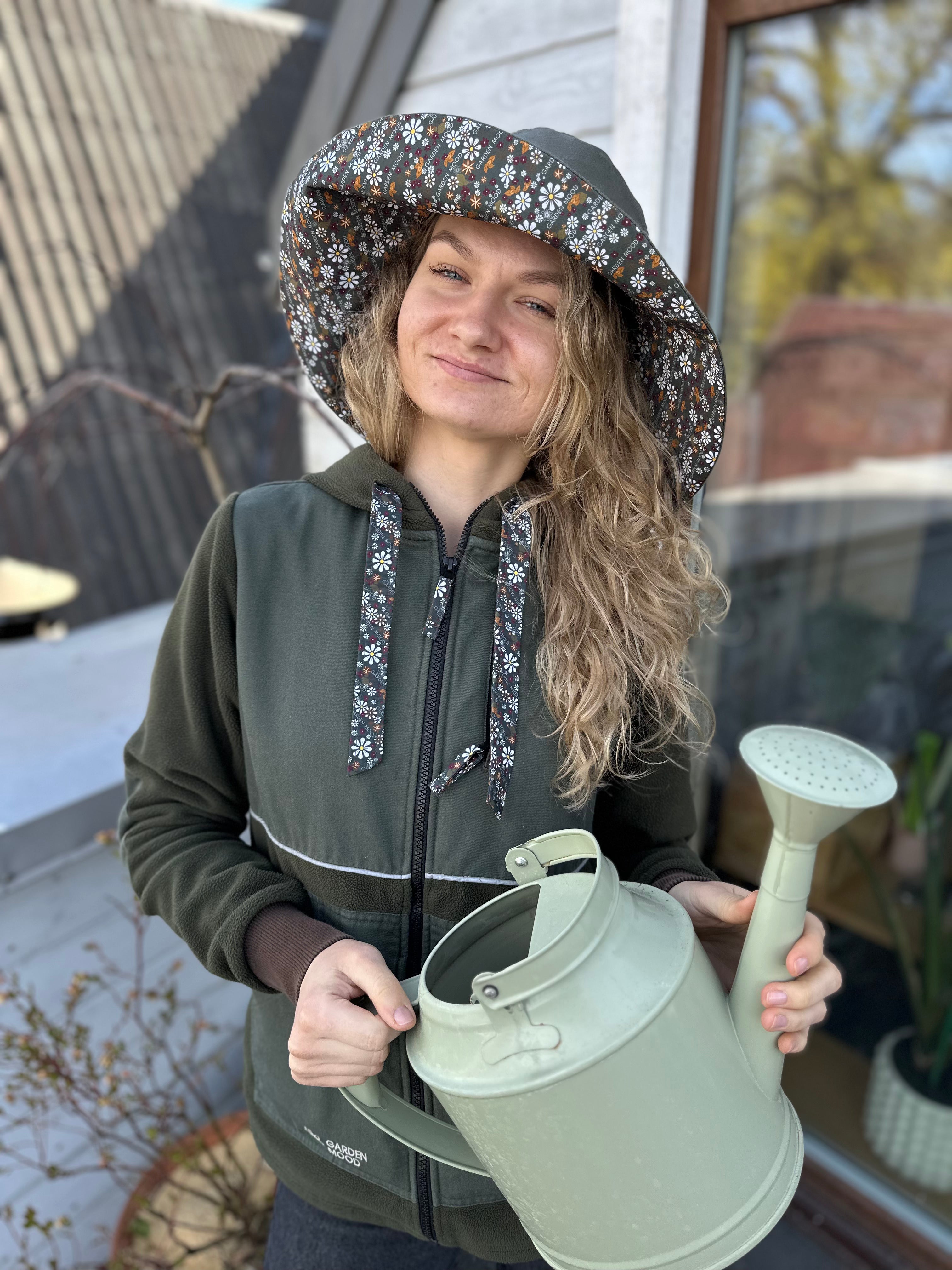 Garden hoodie with pockets
