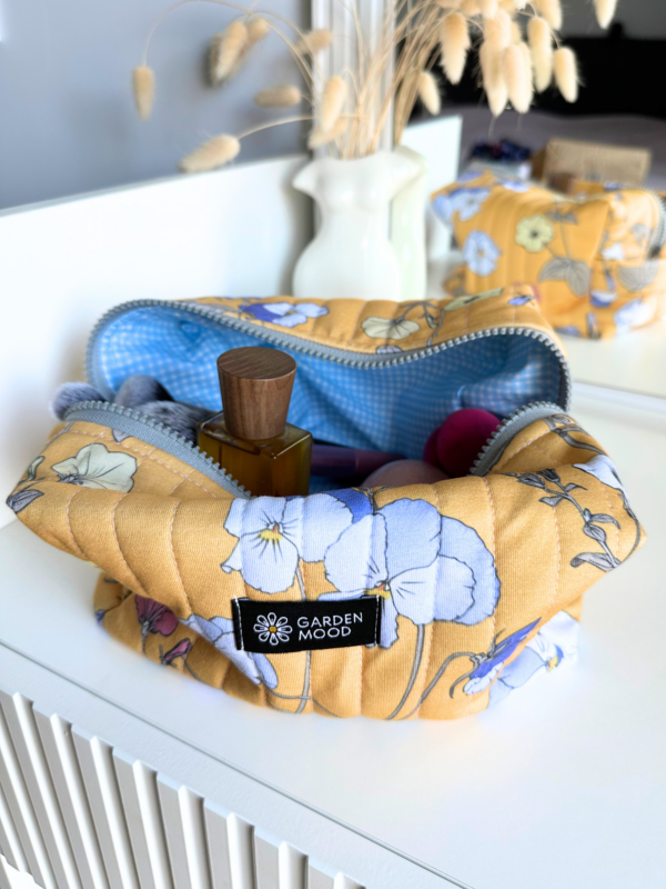 Makeup Bag "Pansy"