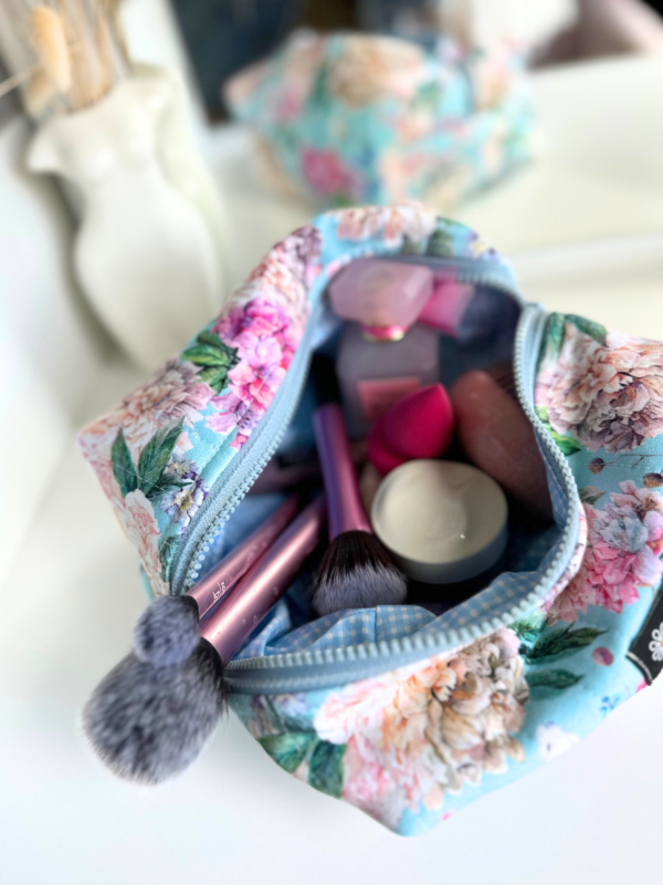 Cosmetic bag "Hydrangeas"