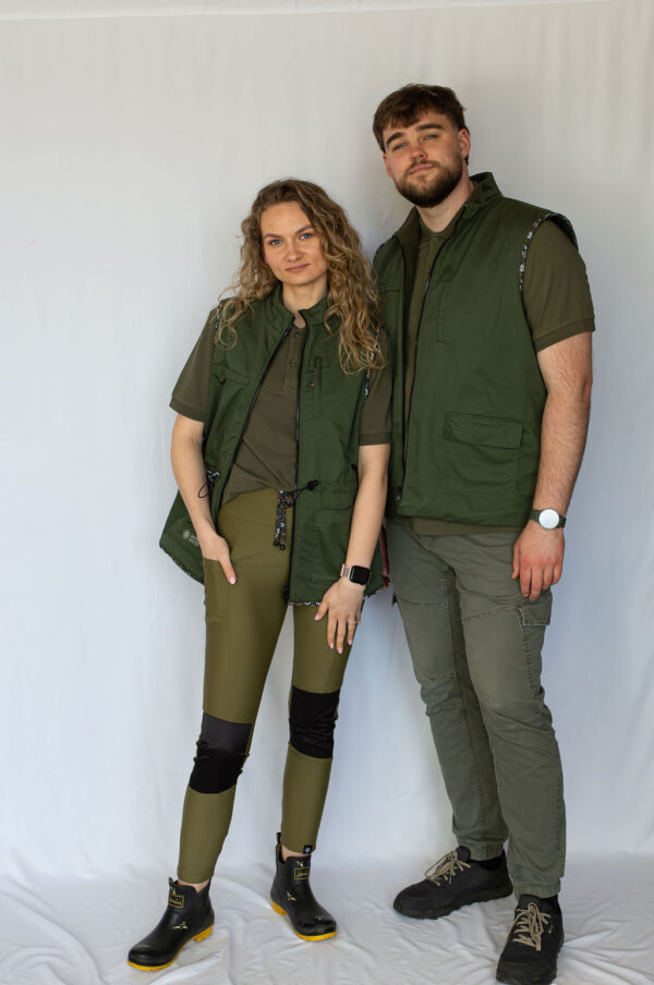 Reversible Gardeners Vest (Tool Pockets, Adjustable Waist)
