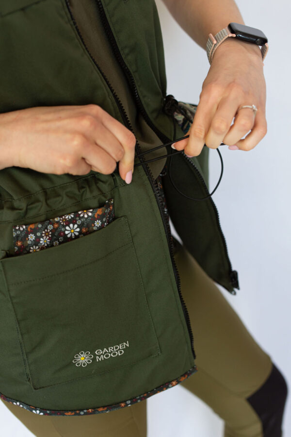 Reversible Gardeners Vest (Tool Pockets, Adjustable Waist)