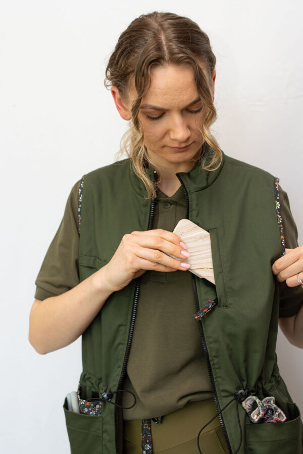 Reversible Gardeners Vest (Tool Pockets, Adjustable Waist)