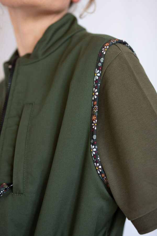 Reversible Gardeners Vest (Tool Pockets, Adjustable Waist)