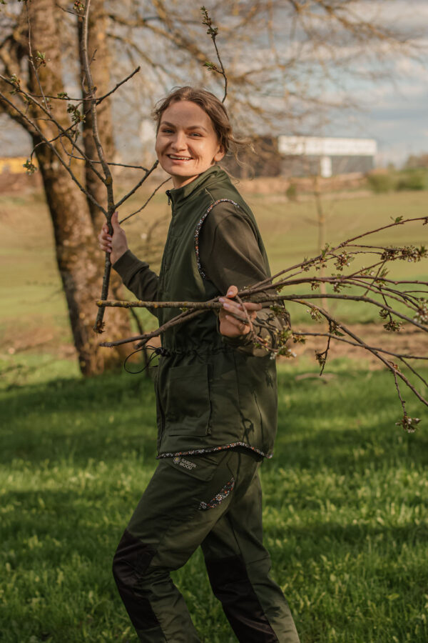 Reversible Gardeners Vest (Tool Pockets, Adjustable Waist)