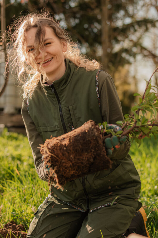 Reversible Gardeners Vest (Tool Pockets, Adjustable Waist)